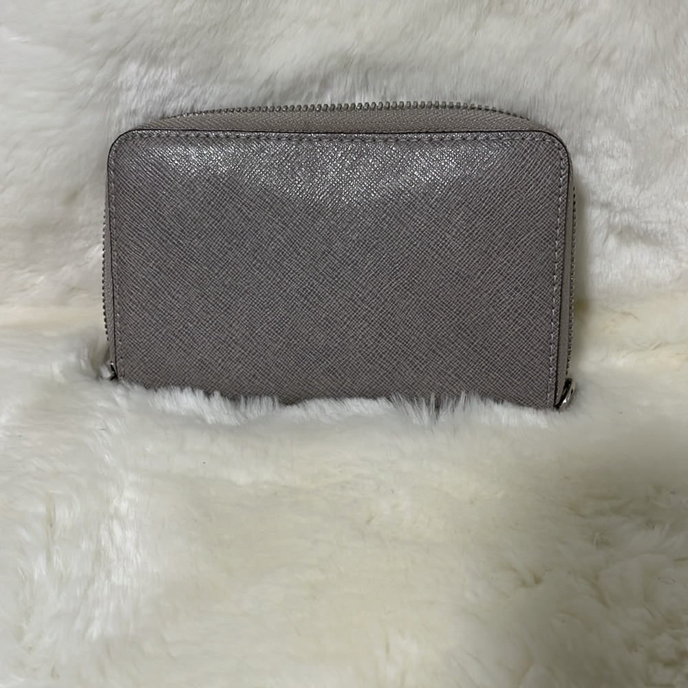 Michael Kors Wallet - Picture 3 of 3